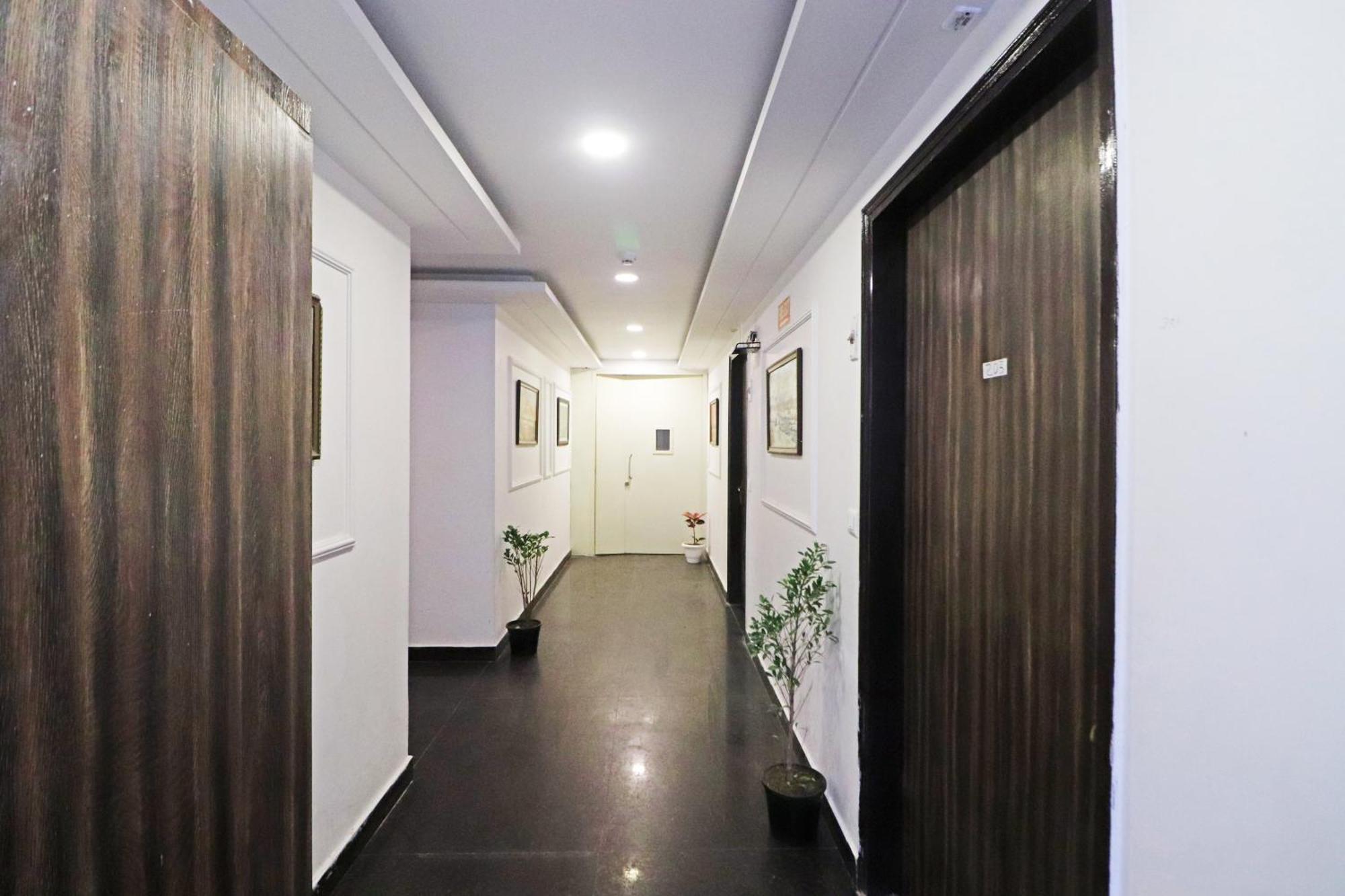 Hotel Mayda Prime Near Delhi Airport Нью-Делі Екстер'єр фото
