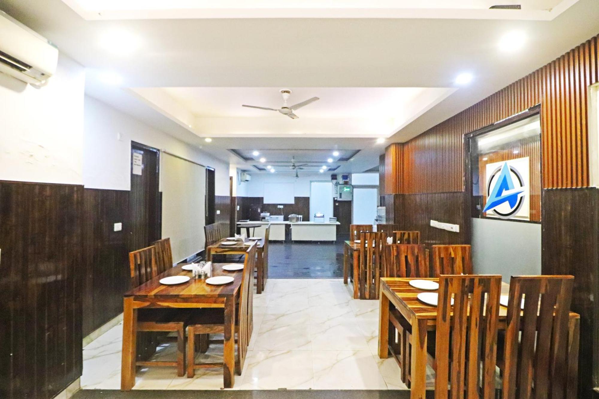 Hotel Mayda Prime Near Delhi Airport Нью-Делі Екстер'єр фото