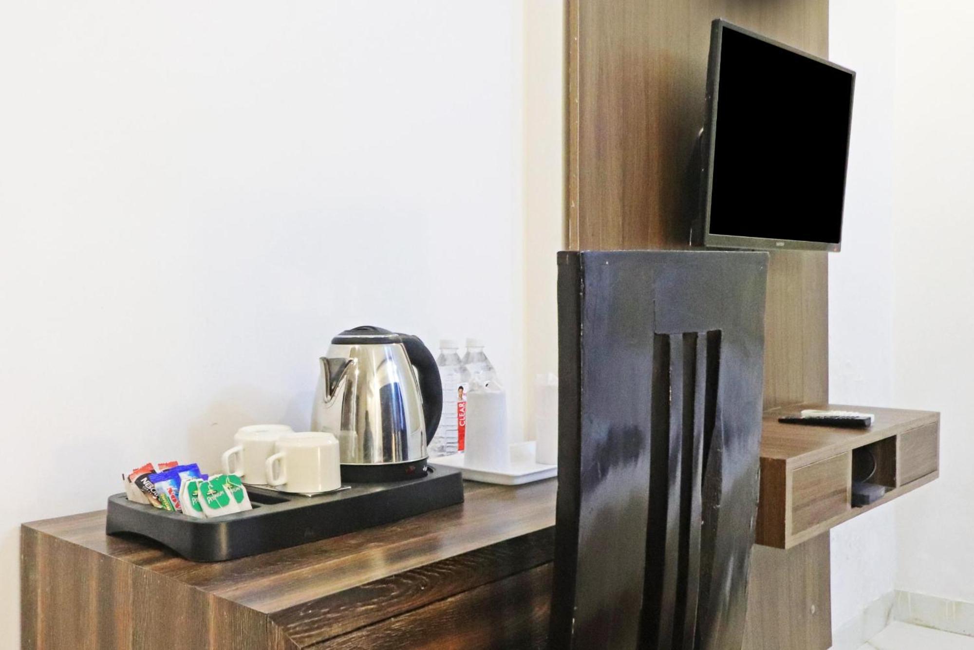 Hotel Mayda Prime Near Delhi Airport Нью-Делі Екстер'єр фото